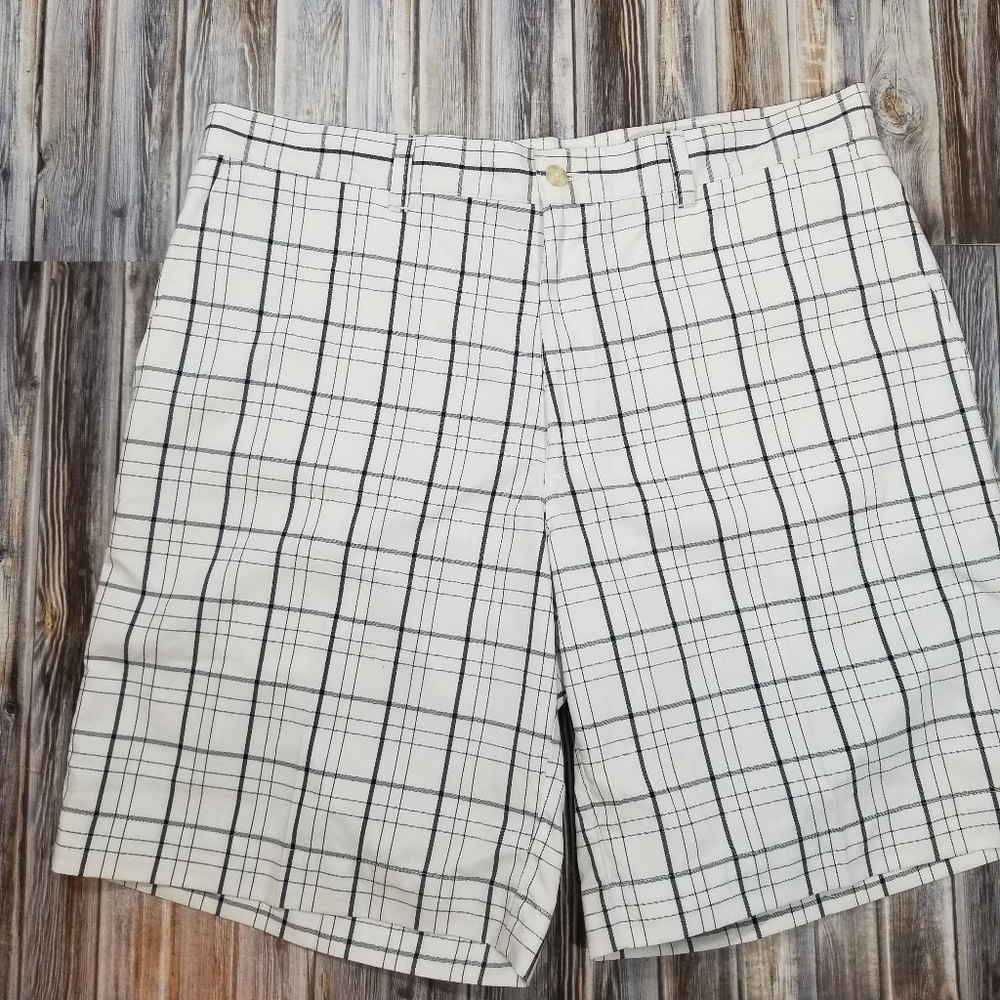 PGA tour mens Golf shorts size 36 G37